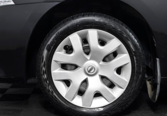 Подержанный автомобиль Nissan Sentra Sedan 2014 года (18 фото)
