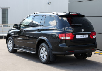 Подержанный автомобиль SsangYong Kyron 2011 года (7 фото)