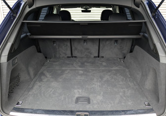 Подержанный автомобиль Audi Q7 2020 года (10 фото)