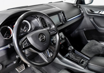 Подержанный автомобиль Skoda Karoq 2020 года (15 фото)