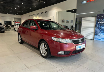 Подержанный автомобиль Kia Cerato Sedan 2010 года (3 фото)