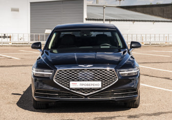 Подержанный автомобиль Genesis G90 2021 года (3 фото)