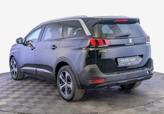 Подержанный автомобиль Peugeot 5008 Suv 2018 года (7 фото)