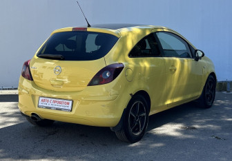 Подержанный автомобиль Opel Corsa 2014 года (5 фото)
