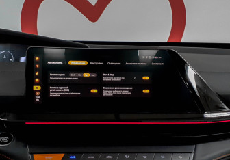 Подержанный автомобиль Changan UNI-V 2023 года (11 фото)