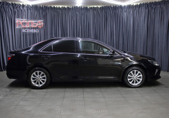 Подержанный автомобиль Toyota Camry Sedan 2016 года (3 фото)