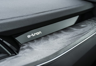 Новый Audi e-tron 2022 (19 фото)