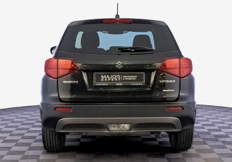 Подержанный автомобиль Suzuki Vitara 2021 года (6 фото)