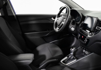 Подержанный автомобиль Hyundai Solaris Sedan 2022 года (7 фото)