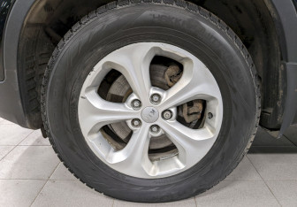 Подержанный автомобиль Kia Sorento 2014 года (17 фото)