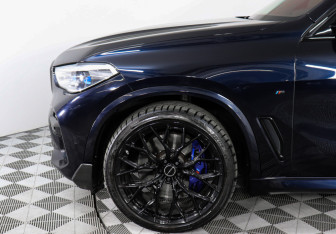 Подержанный автомобиль BMW X5 2019 года (8 фото)