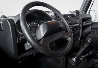 Подержанный автомобиль Land Rover Defender Suv 2008 года (13 фото)