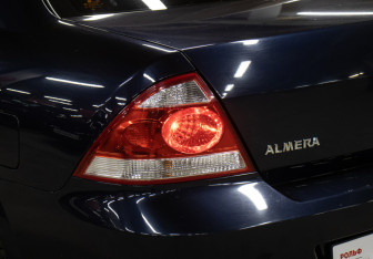 Подержанный автомобиль Nissan Almera Classic 2011 года (21 фото)