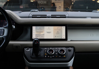 Подержанный автомобиль Land Rover Defender Suv 2020 года (12 фото)