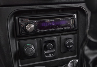 Подержанный автомобиль Chevrolet Niva 2011 года (14 фото)