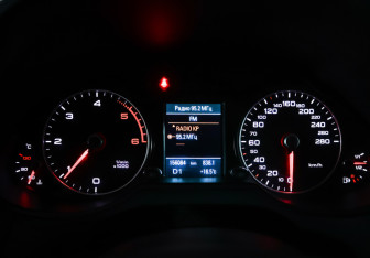 Подержанный автомобиль Audi Q5 2015 года (16 фото)