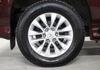 Подержанный автомобиль Lexus GX 2016 года (27 фото)