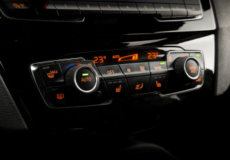 Подержанный автомобиль BMW X1 2019 года (26 фото)