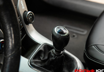 Подержанный автомобиль Chevrolet Cruze Sedan 2011 года (15 фото)
