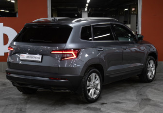 Подержанный автомобиль Skoda Karoq 2022 года (5 фото)