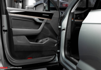 Новый Volkswagen Touareg 2025 (14 фото)