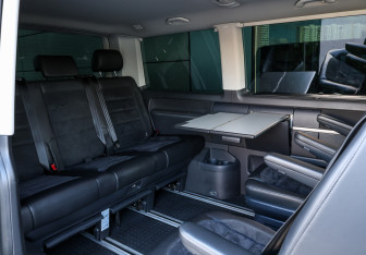 Подержанный автомобиль Volkswagen Multivan 2019 года (12 фото)