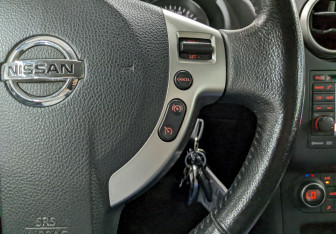 Подержанный автомобиль Nissan Qashqai 2012 года (26 фото)