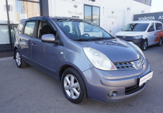 Подержанный автомобиль Nissan Note 2008 года (3 фото)