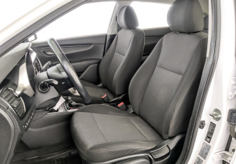 Подержанный автомобиль Kia Rio Hatchback 2021 года (20 фото)