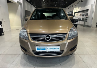 Подержанный автомобиль Opel Zafira Compactvan 2012 года (2 фото)
