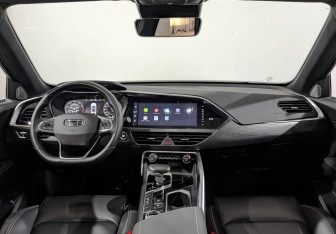 Подержанный автомобиль Geely Tugella 2023 года (14 фото)