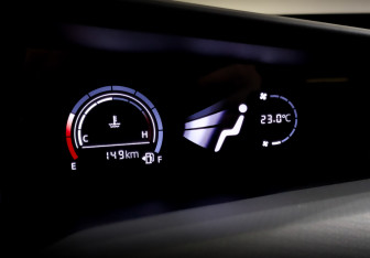 Подержанный автомобиль Changan UNI-V 2023 года (26 фото)