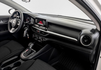 Подержанный автомобиль Kia Cerato Sedan 2019 года (11 фото)