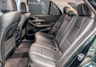 Подержанный автомобиль Mercedes-Benz GLE 2021 года (12 фото)