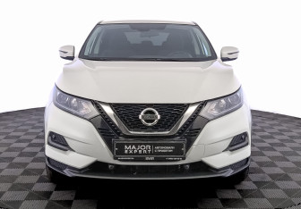 Подержанный автомобиль Nissan Qashqai 2022 года (2 фото)