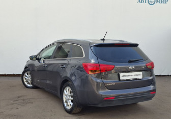 Подержанный автомобиль Kia Ceed Wagon 2012 года (7 фото)