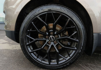 Подержанный автомобиль Land Rover Range Rover Sport 2015 года (9 фото)