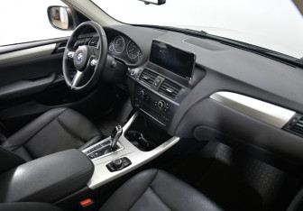 Подержанный автомобиль BMW X3 2013 года (8 фото)
