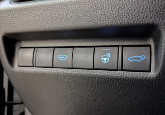 Подержанный автомобиль Toyota RAV4 2020 года (25 фото)