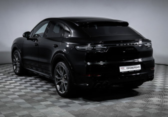 Подержанный автомобиль Porsche Cayenne 2020 года (7 фото)