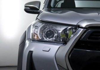 Подержанный автомобиль Toyota Hilux 2020 года (7 фото)