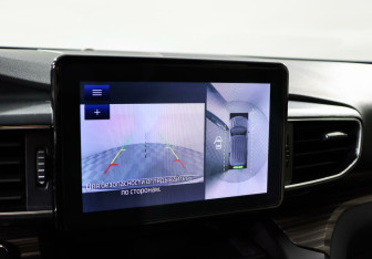 Подержанный автомобиль Ford Explorer 2020 года (14 фото)