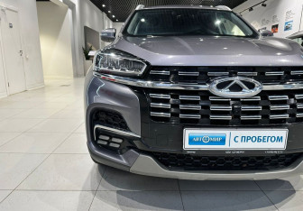 Подержанный автомобиль Chery Tiggo 8 2023 года (8 фото)