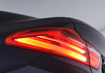 Подержанный автомобиль BMW X4 2017 года (22 фото)
