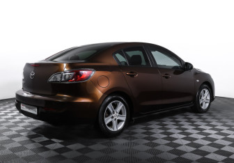 Подержанный автомобиль Mazda 3 Sedan 2012 года (5 фото)