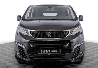 Подержанный автомобиль Peugeot Traveller 2021 года (2 фото)