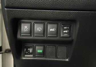 Подержанный автомобиль Nissan X-Trail 2016 года (16 фото)