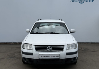 Подержанный автомобиль Volkswagen Passat Wagon 2001 года (2 фото)