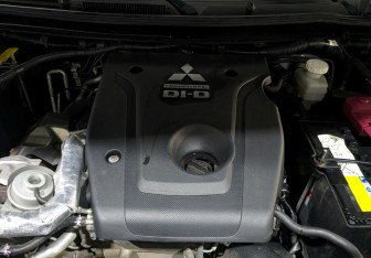 Подержанный автомобиль Mitsubishi Pajero Sport 2018 года (9 фото)