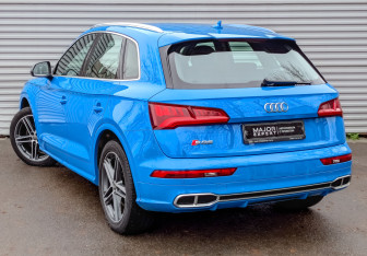 Подержанный автомобиль Audi SQ5 2019 года (7 фото)